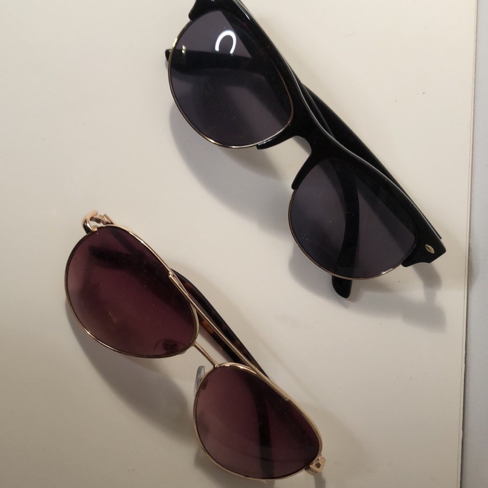 Set of 2 unbranded sunglasses